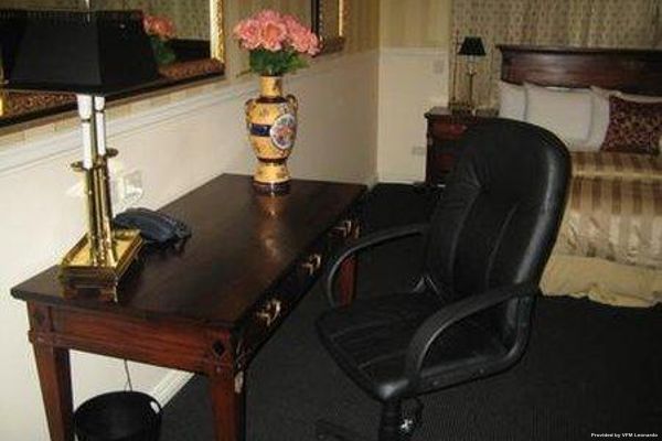 RedEarth Hotel (Mount Isa)